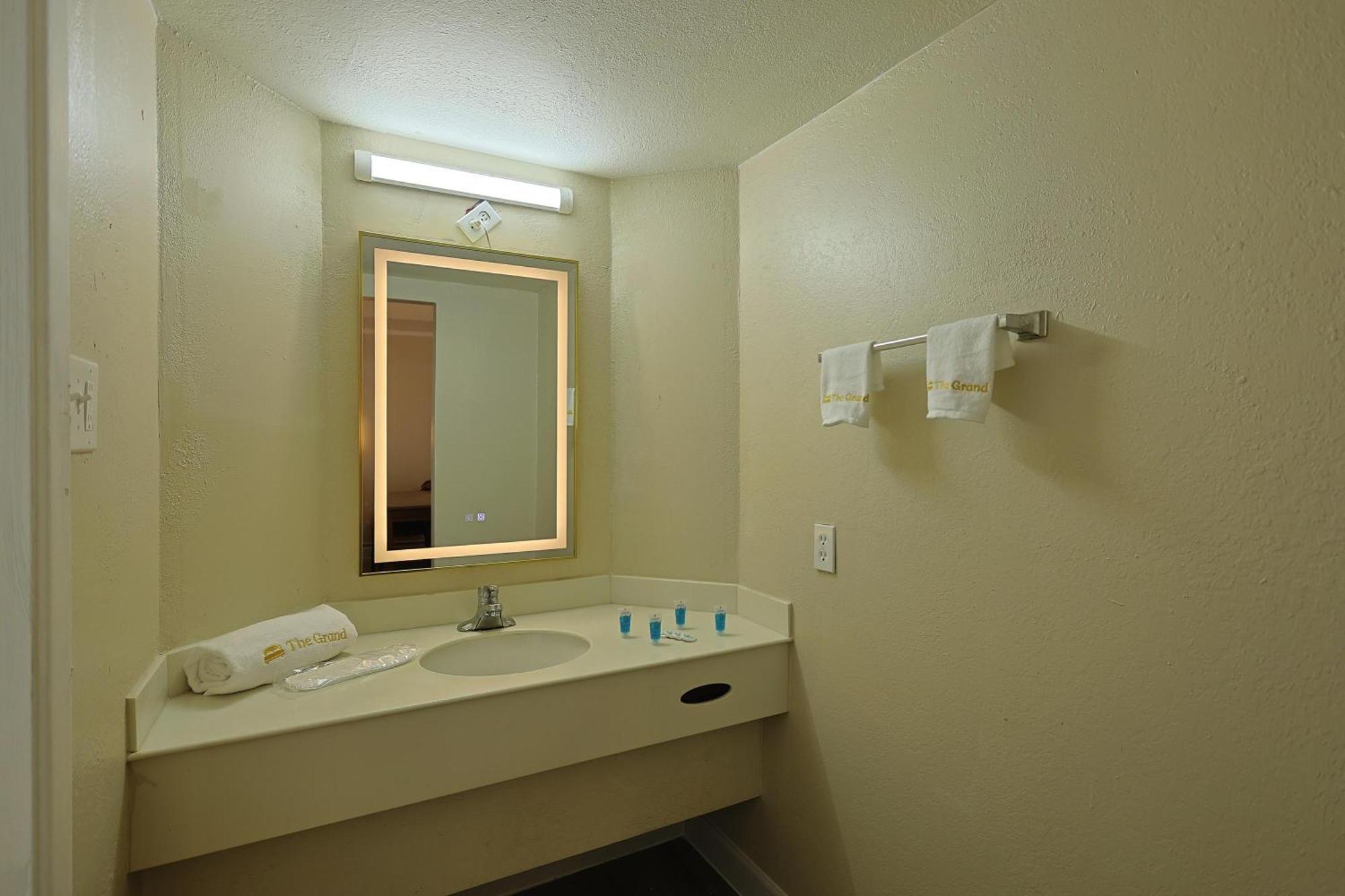The Grand By Capital O Texarkana I-30 Exterior foto